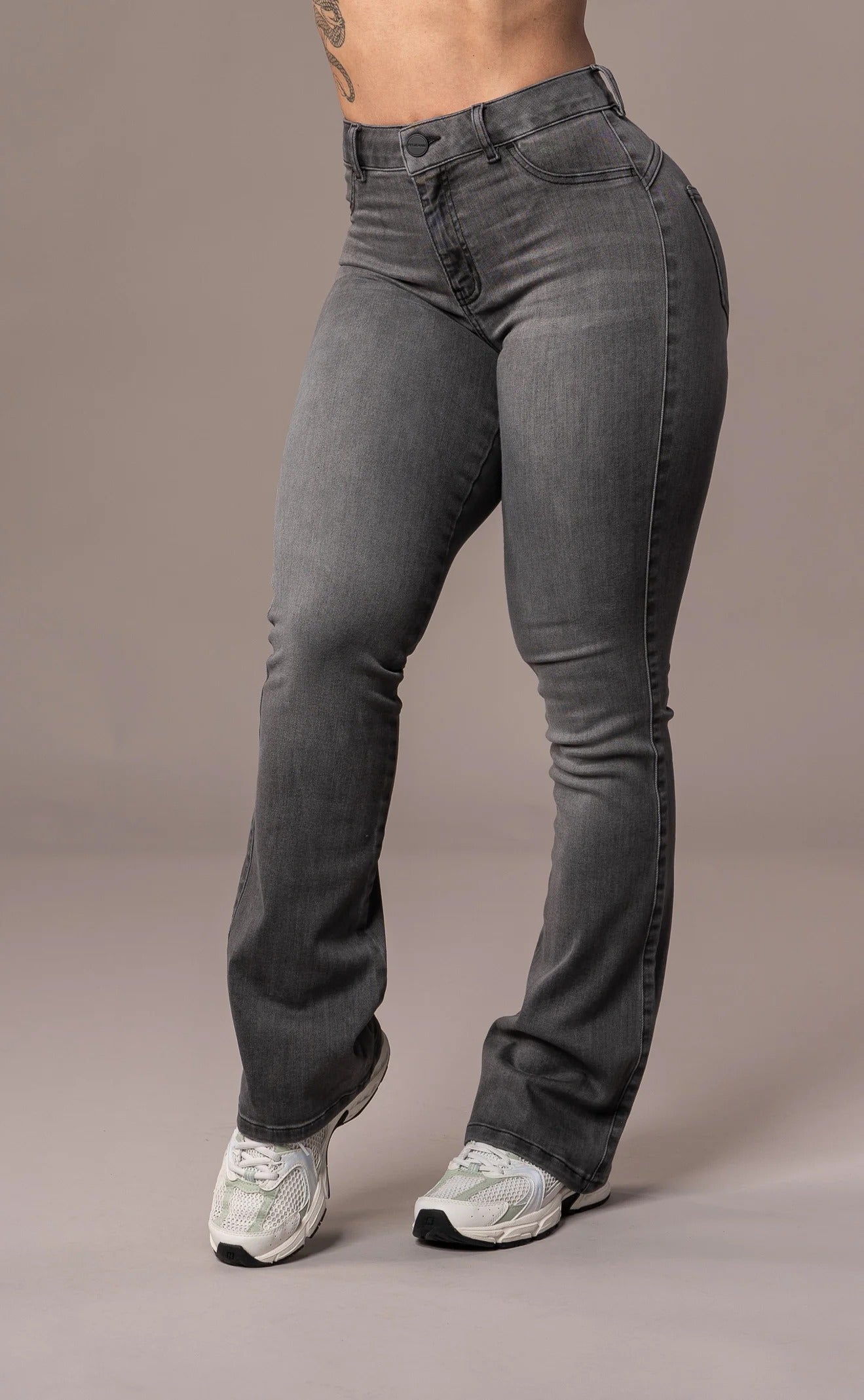 Flared Mid - Grey